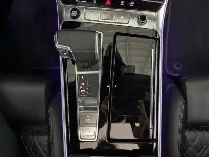 Photo 25 Audi A6  Avant 55 TFSIe 367 ch S tronic 7 Quattro