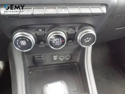 Photo 15 Renault Captur  E-Tech 145 - 21