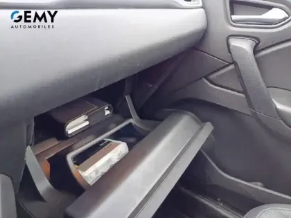 Photo 17 Renault Captur  E-Tech 145 - 21