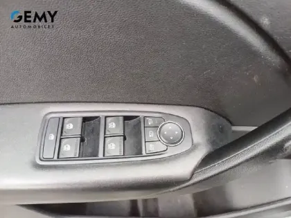 Photo 11 Renault Captur  E-Tech 145 - 21