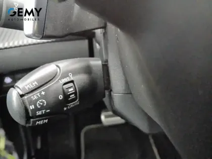 Photo 11 Peugeot 2008  PureTech 130 S&S EAT8