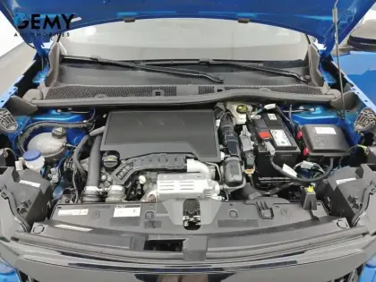 Photo 30 Peugeot 2008  PureTech 130 S&S EAT8