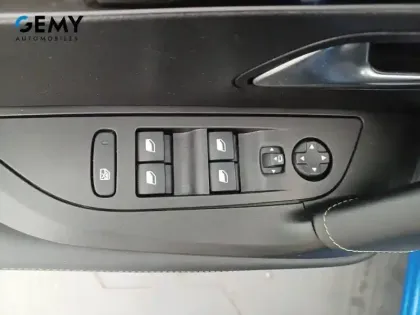 Photo 29 Peugeot 2008  PureTech 130 S&S EAT8