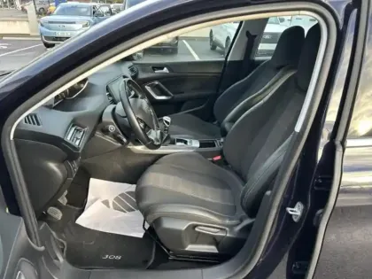 Photo 8 Peugeot 308  SW 1.5 BlueHDi 130ch S&S Allure