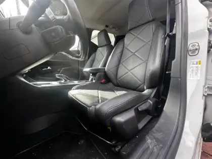 Photo 10 DS DS 3  Crossback PureTech 130ch Grand Chic Automatique 7cv