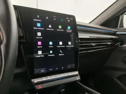 Photo 23 Renault Espace  1.2 E-Tech full hybrid 200ch Techno 7 places - 24