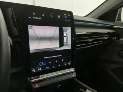 Photo 22 Renault Espace  1.2 E-Tech full hybrid 200ch Techno 7 places - 24