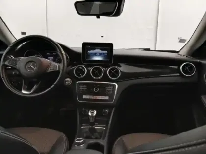 Photo 12 Mercedes CLA  Shooting Brake 180 Inspiration Euro6d-T