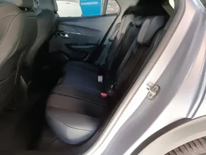 Photo 14 Peugeot 2008  1.5 BlueHDi 110ch S&S GT