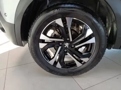 Photo 10 Peugeot 2008  1.5 BlueHDi 110ch S&S GT