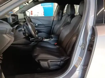 Photo 12 Peugeot 2008  1.5 BlueHDi 110ch S&S GT