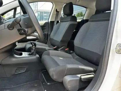 Photo 13 Citroën C3  1.2 PureTech 83ch S&S C-Series 123g