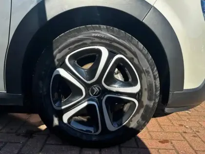 Photo 9 Citroën C3  1.2 PureTech 83ch S&S C-Series 123g