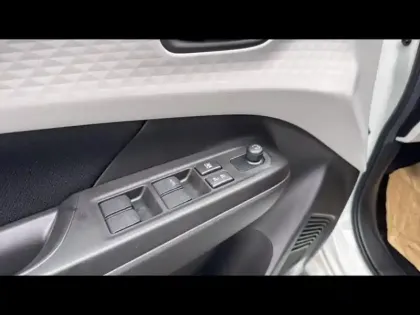 Photo 11 Suzuki Swift  1.2 Hybrid 83ch Privilège