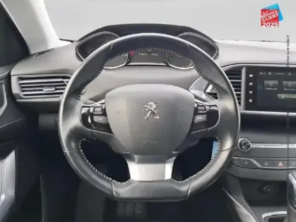 Photo 11 Peugeot 308  1.2 Puretech 130ch Allure S/S EAT6 5p GPS Camera