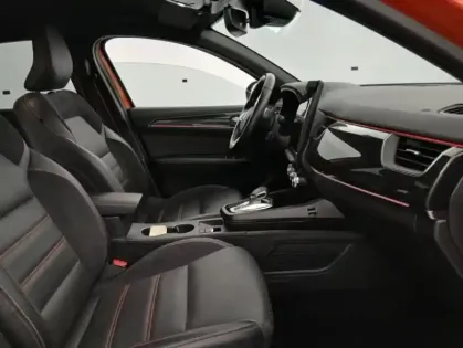 Photo 13 Renault Arkana E-Tech 145 R.S. Line