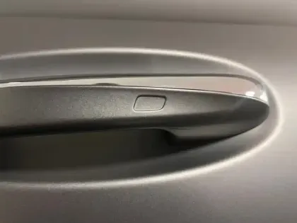 Photo 18 Mercedes EQB 350 4MATIC AMG Line Classe / 243 4MAT