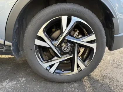 Photo 9 Toyota C-HR 1.8 Hybride 122 Edition 1.8L 122CH E