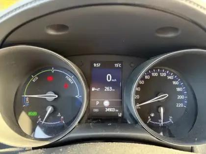 Photo 13 Toyota C-HR 1.8 Hybride 122 Edition 1.8L 122CH E