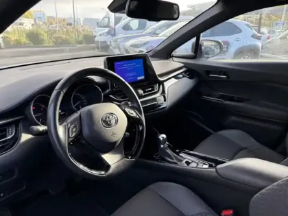 Photo 8 Toyota C-HR 1.8 Hybride 122 Edition 1.8L 122CH E