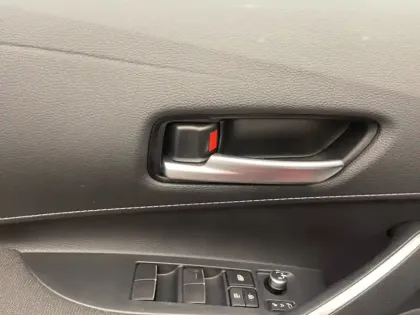 Photo 16 Toyota Corolla Hybride 1.8L 140h Dynamic