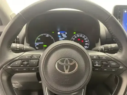 Photo 22 Toyota Yaris Hybride 116h Dynamic