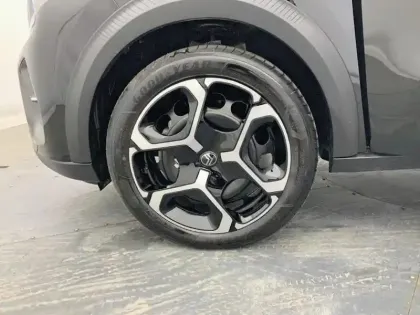 Photo 14 Citroën C3  Turbo 100 ch BVM6 Plus