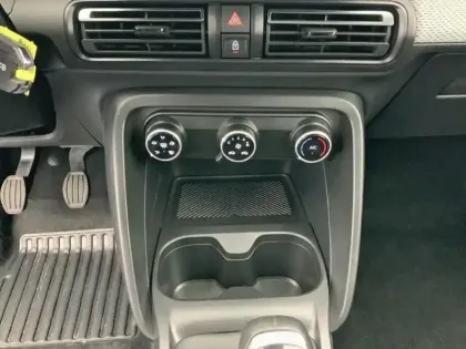 Photo 12 Citroën C3  Turbo 100 ch BVM6 Plus