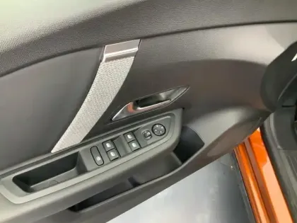 Photo 19 Citroën C4  PureTech 130 S&S BVM6 Shine