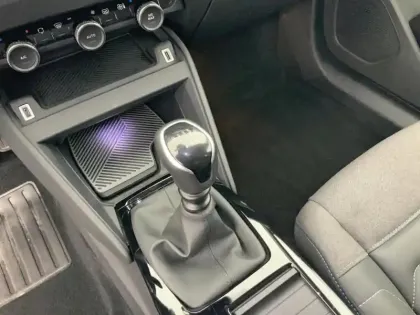 Photo 23 Citroën C4  PureTech 130 S&S BVM6 Shine