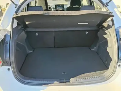 Photo 6 Toyota Yaris  Hybride 116h Design