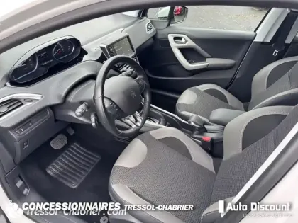 Photo 8 Peugeot 2008  PureTech 110ch S&S EAT6 Allure