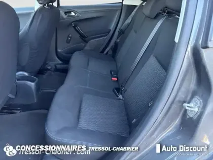 Photo 22 Peugeot 208  1.2 PureTech 82ch BVM5 Style