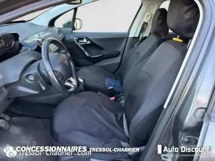 Photo 8 Peugeot 208  1.2 PureTech 82ch BVM5 Style