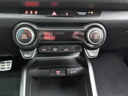 Photo 11 Kia Rio  1.0 T-GDi 120 ch MHEV DCT7 GT-Line Premium