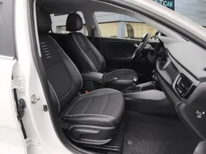 Photo 7 Kia Rio  1.0 T-GDi 120 ch MHEV DCT7 GT-Line Premium