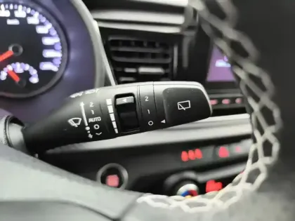 Photo 15 Kia Rio  1.0 T-GDi 120 ch MHEV DCT7 GT-Line Premium