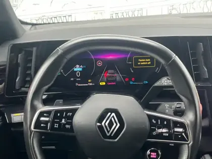 Photo 6 Renault Austral 1.2 E-Tech full hybrid 200ch Iconic- 24