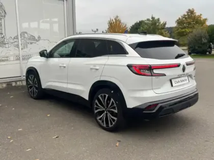 Photo 12 Renault Austral 1.2 E-Tech full hybrid 200ch Iconic- 24