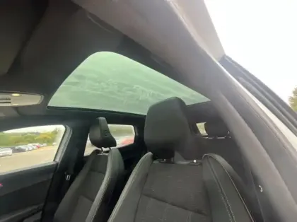 Photo 14 Renault Austral 1.2 E-Tech full hybrid 200ch Iconic- 24