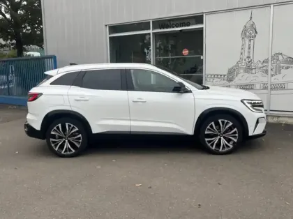 Photo 24 Renault Austral 1.2 E-Tech full hybrid 200ch Iconic- 24