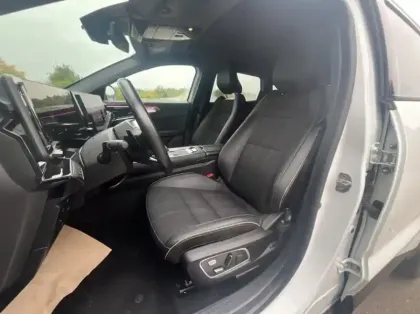 Photo 9 Renault Austral 1.2 E-Tech full hybrid 200ch Iconic- 24