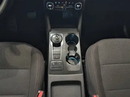 Photo 7 Ford Kuga 2.5 Duratec 190ch FHEV E85 ST-Line BVA