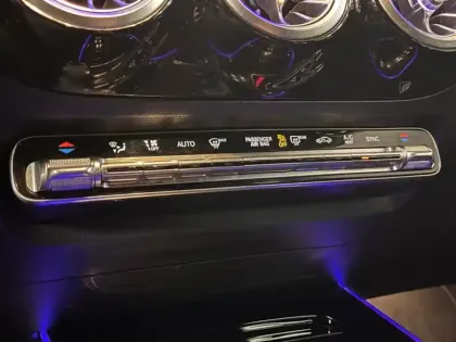 Photo 11 Mercedes Classe B 180 d AMG Line Edition