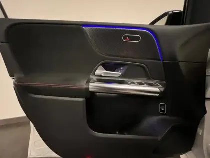 Photo 15 Mercedes Classe B 180 d AMG Line Edition