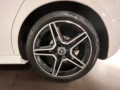 Photo 8 Mercedes Classe B 180 d AMG Line Edition