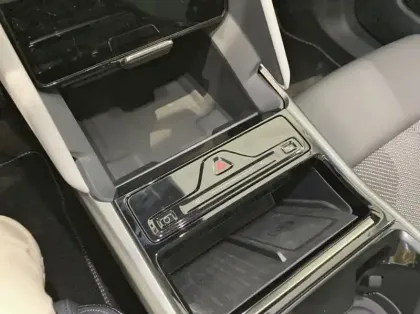 Photo 40 Ford Explorer Gén. IV Ph1 Select 5