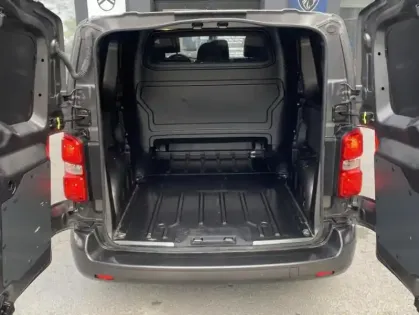 Photo 74 Citroën Jumpy III M BlueHDi 180 S&S EAT8 CAF