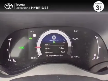 Photo 28 Toyota Yaris  116h Design 5p MC24