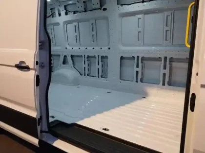 Photo 9 Volkswagen Crafter  Fg 35 L4H3 2.0 TDI 140ch Business Traction BVA8